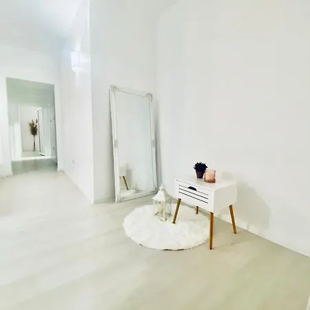 アパートホテル M&L Summer Apartament *